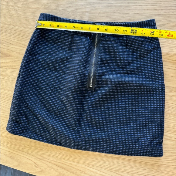 GAP Wool Miniskirt - Picture 4 of 5